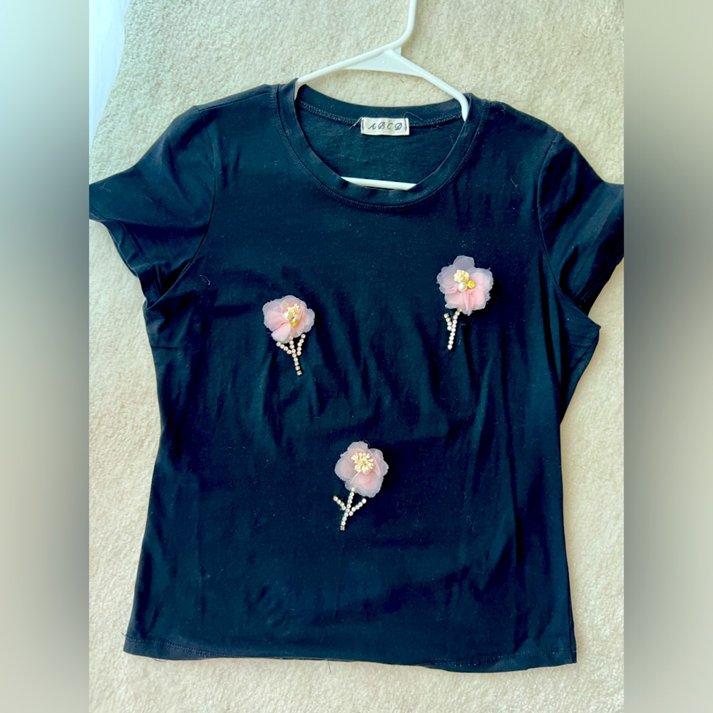 ABCD Anthropologie Black T-Shirt with Jeweled Pink Flowers Roses Petals